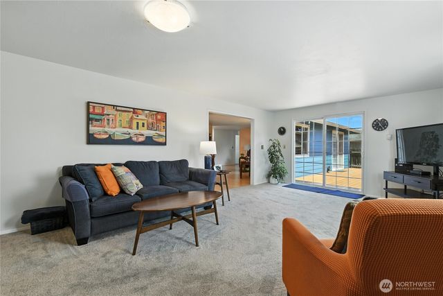2102 35th Avenue, Longview, WA 98632
