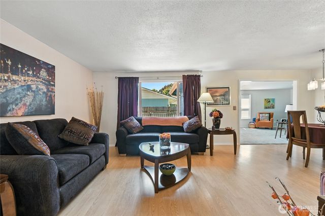 2102 35th Avenue, Longview, WA 98632