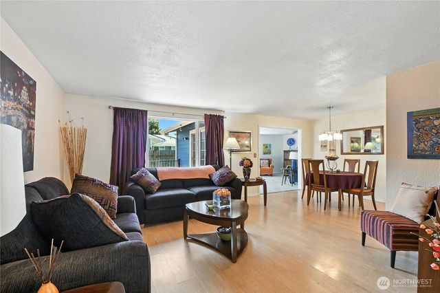 2102 35th Avenue, Longview, WA 98632