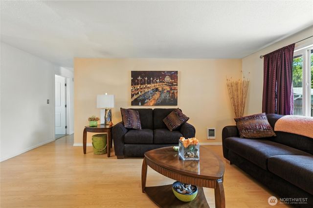 2102 35th Avenue, Longview, WA 98632