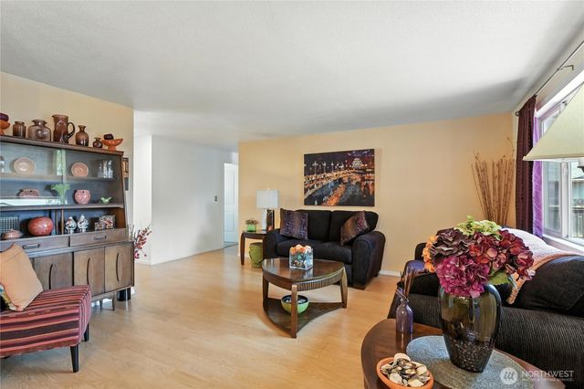 2102 35th Avenue, Longview, WA 98632