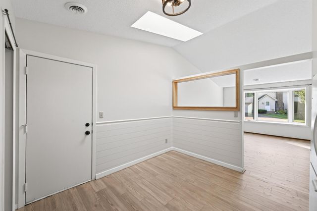 3630 Gershwin Lane N, Oakdale, MN 55128