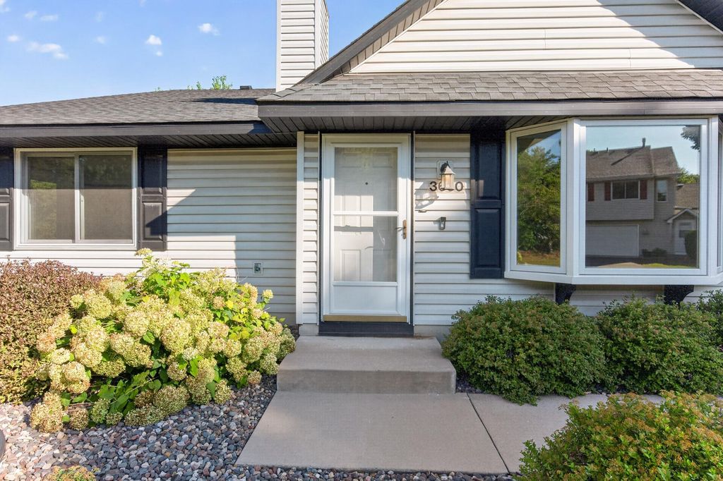 3630 Gershwin Lane N, Oakdale, MN 55128 — photo 4