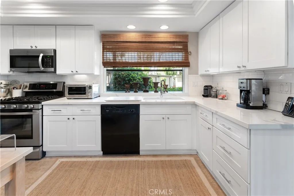1 Cerrito, Irvine, CA 92612
