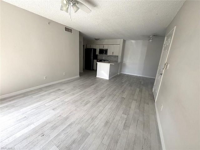 1260 Wildwood Lakes BLVD 107, Naples, FL 34104