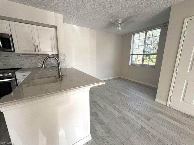 1260 Wildwood Lakes BLVD 107, Naples, FL 34104