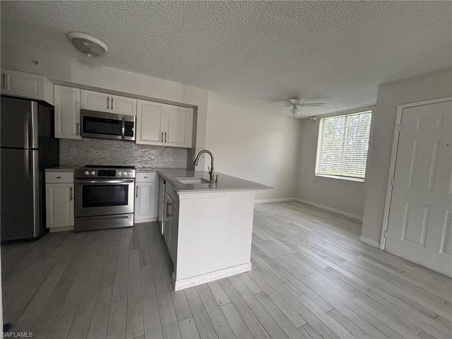 1260 Wildwood Lakes BLVD 107, Naples, FL 34104