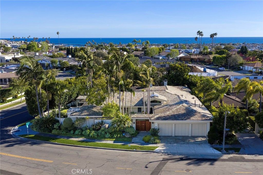 Image 1 of property listing at 1849 Seadrift, Corona Del Mar, CA 92625