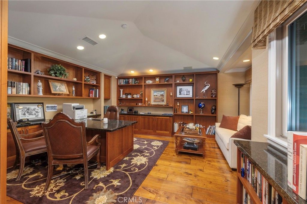 Image 18 of property listing at 1849 Seadrift, Corona Del Mar, CA 92625