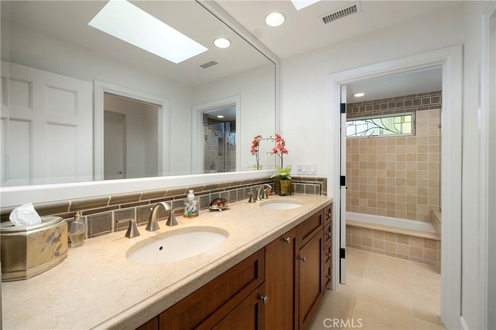 Image 24 of property listing at 1849 Seadrift, Corona Del Mar, CA 92625