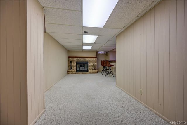 1946 White Birch Court, Rochester, MI 48309