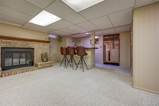 1946 White Birch Court, Rochester, MI 48309