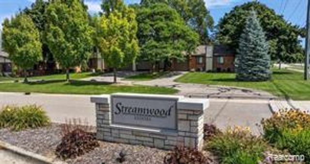 1946 White Birch Court, Rochester, MI 48309