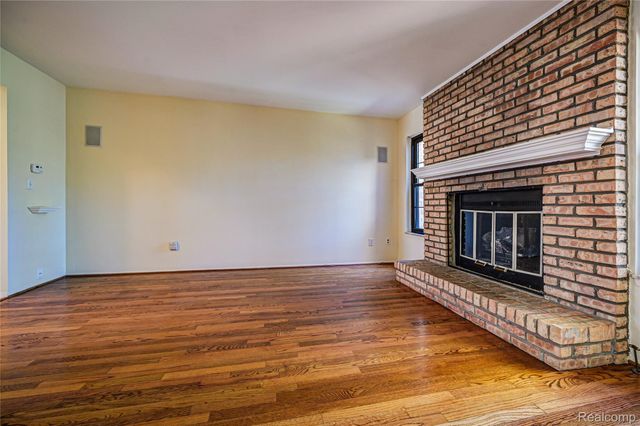 1946 White Birch Court, Rochester, MI 48309
