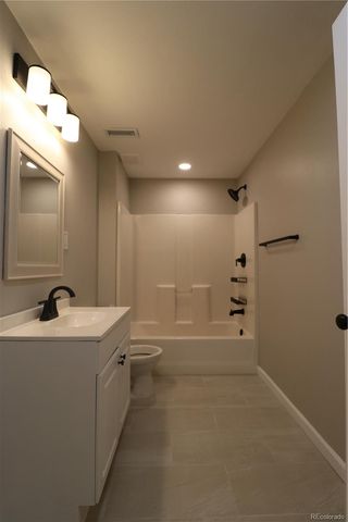 5566 S Ireland Street, Aurora, CO 80015