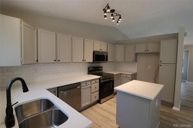5566 S Ireland Street, Aurora, CO 80015