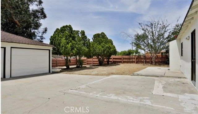17923 Dorsey Way, Fontana, CA 92335
