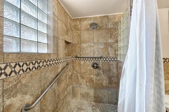 10519 Pleasanton Drive, Houston, TX 77038