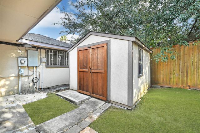 10519 Pleasanton Drive, Houston, TX 77038