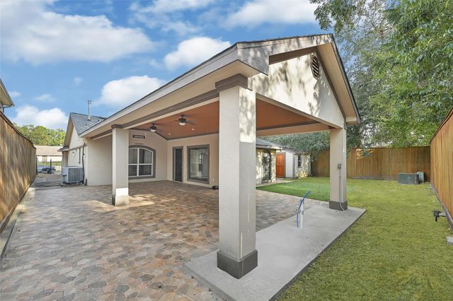 10519 Pleasanton Drive, Houston, TX 77038