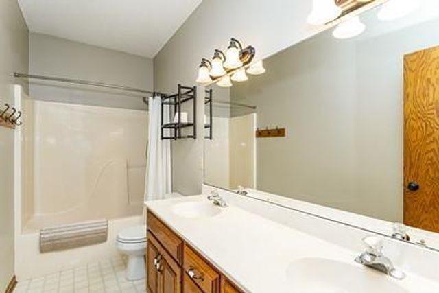 1308 38th Street SW, Rochester, MN 55902