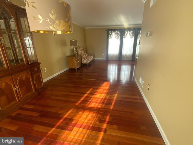 2530 BLARNEY DR, Harrisburg, PA 17112