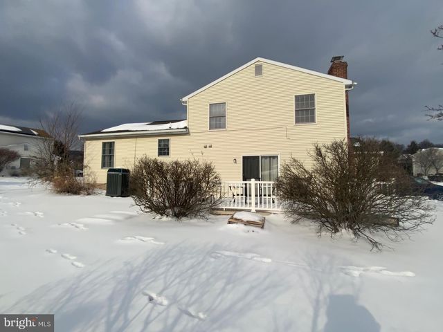 2530 BLARNEY DR, Harrisburg, PA 17112