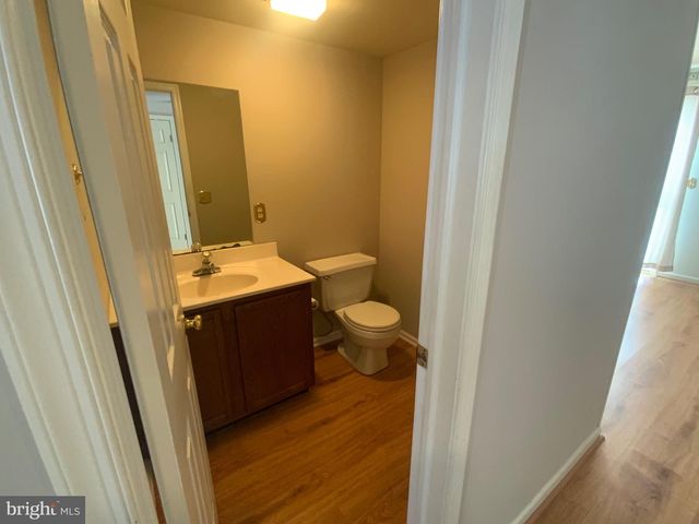 2530 BLARNEY DR, Harrisburg, PA 17112