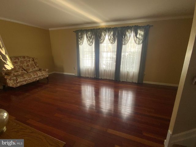 2530 BLARNEY DR, Harrisburg, PA 17112