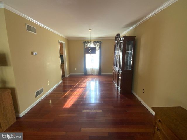 2530 BLARNEY DR, Harrisburg, PA 17112