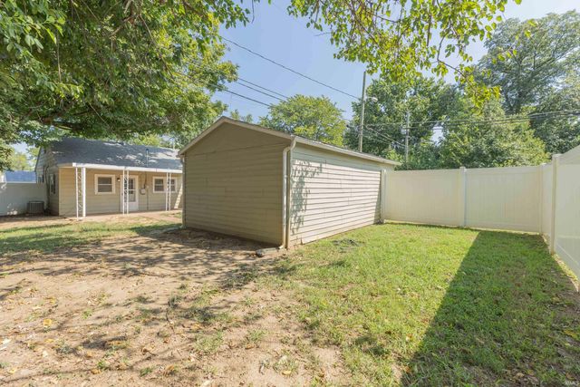 1827 Madison Avenue, Evansville, IN 47714