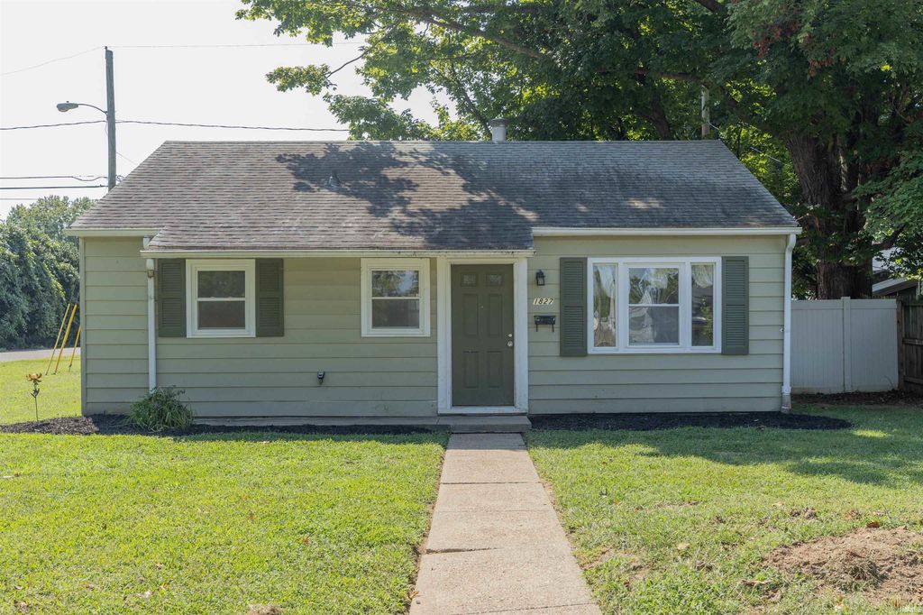 1827 Madison Avenue, Evansville, IN 47714