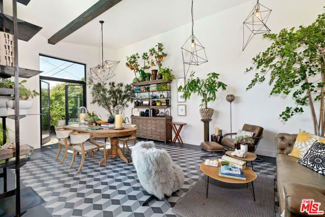 3671 Tilden Avenue, Los Angeles, CA 90034