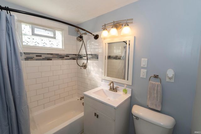 2653 Prescott Drive, Mishawaka, IN 46544
