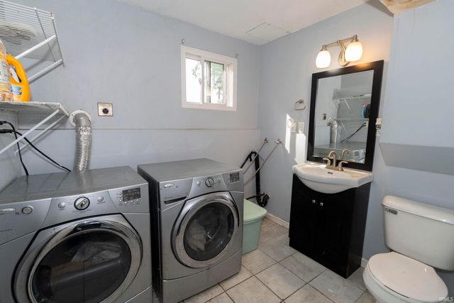 2653 Prescott Drive, Mishawaka, IN 46544
