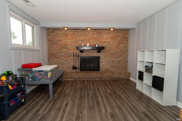 2653 Prescott Drive, Mishawaka, IN 46544