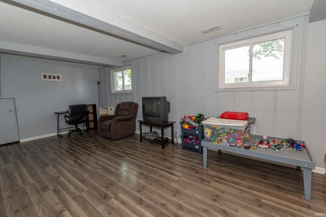 2653 Prescott Drive, Mishawaka, IN 46544