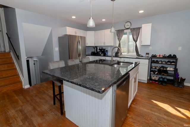 2653 Prescott Drive, Mishawaka, IN 46544