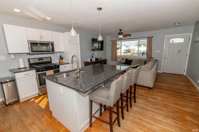 2653 Prescott Drive, Mishawaka, IN 46544