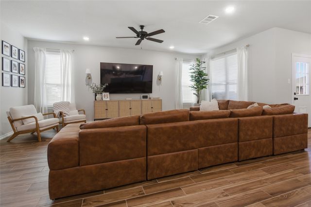 2960 Dixondale Drive, Fort Worth, TX 76108