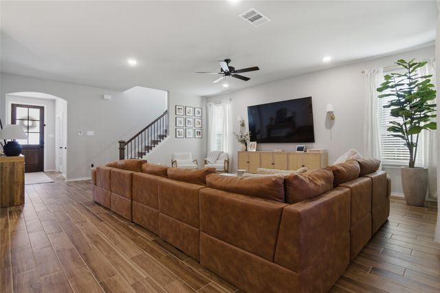 2960 Dixondale Drive, Fort Worth, TX 76108