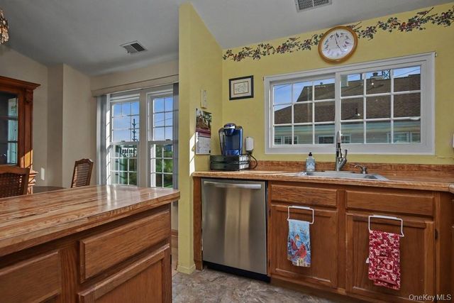 2323 Whispering Hills, Chester, NY 10918