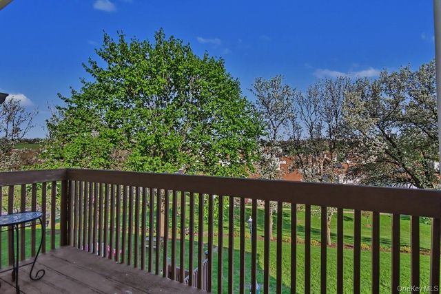 2323 Whispering Hills, Chester, NY 10918
