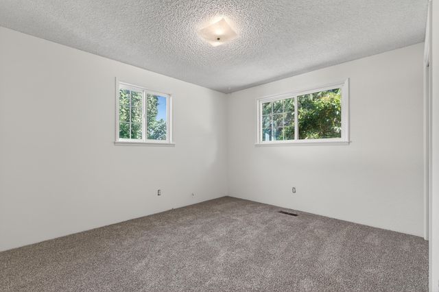 1996 Woodlawn Drive, Medford, OR 97504