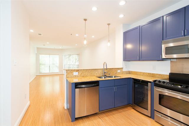 4122 Avondale Avenue 102, Dallas, TX 75219