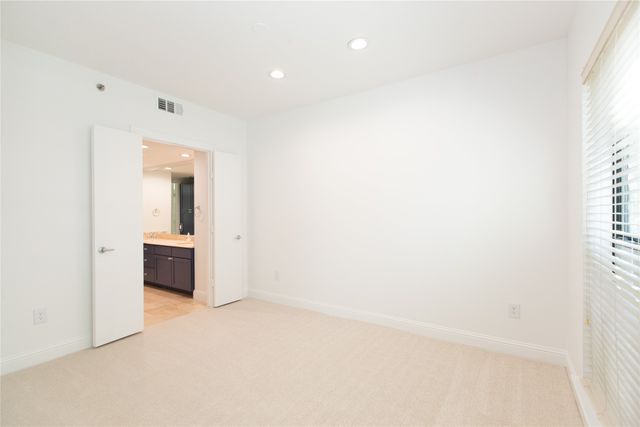 4122 Avondale Avenue 102, Dallas, TX 75219