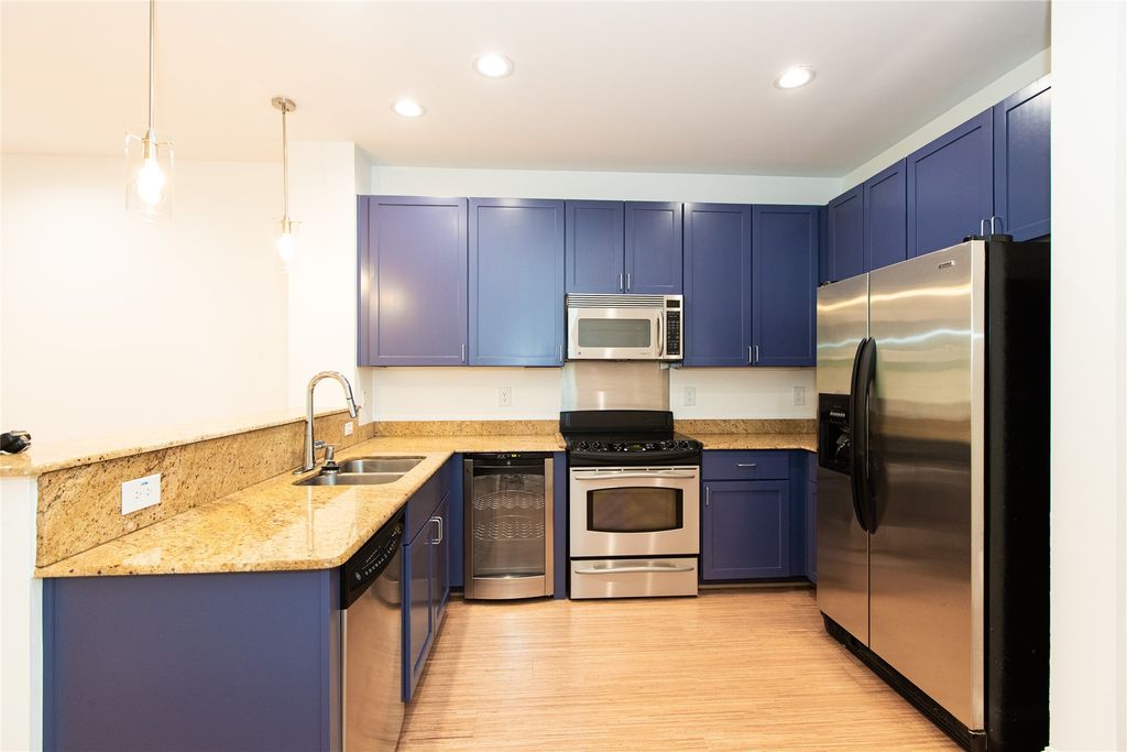 4122 Avondale Avenue 102, Dallas, TX 75219
