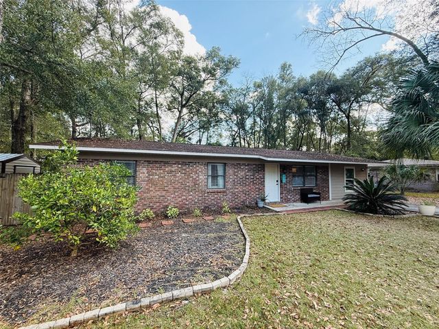 425 SW 257TH TERRACE, Newberry, FL 32669