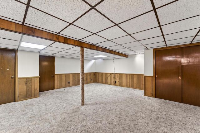 1634 River Oaks LANE, Mequon, WI 53092
