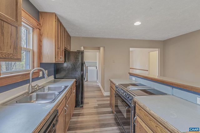 3 HAWKS PL, Palmyra, VA 22963